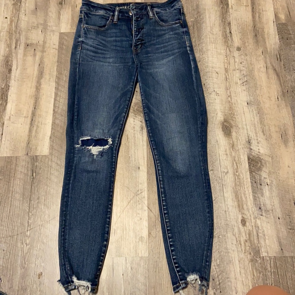 American Eagle blue jeans